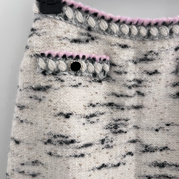 Authentic CHANEL Skirt - Picture 6 of 7